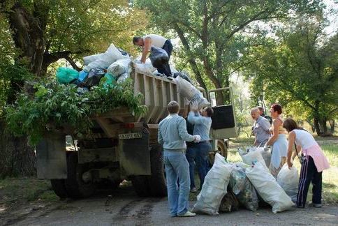 Вывоз мусора с дачи в Новосибирске